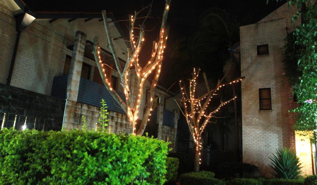Ramada By Wyndham Brisbane Windsor Hotel Exterior foto