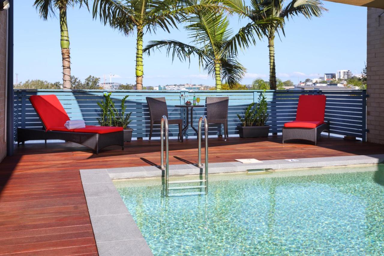 Ramada By Wyndham Brisbane Windsor Hotel Exterior foto